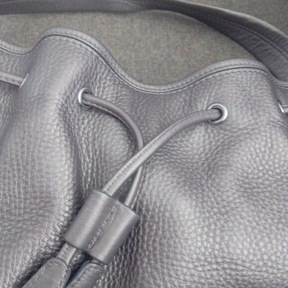 Cole Haan Pebbled Leather Drawstring Shoulder Bag Purse - Picture 6 of 7